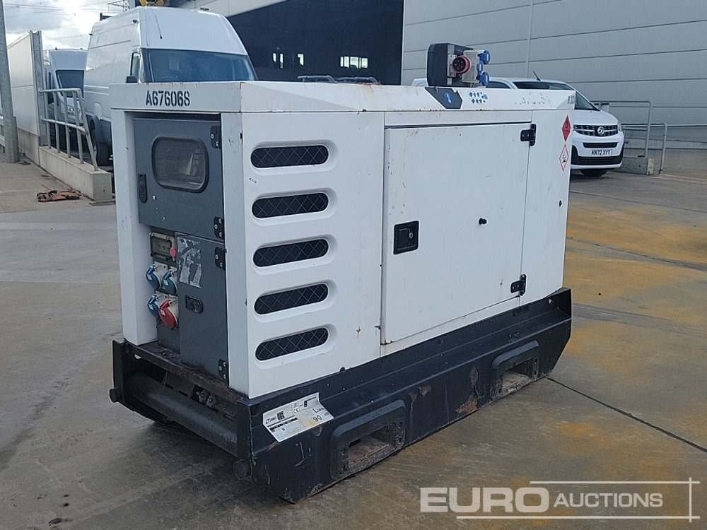 2015 SDMO R33C3 - Elektrický generátor: obrázok 5 2015 SDMO R33C3 - Elektrický generátor: obrázok 5