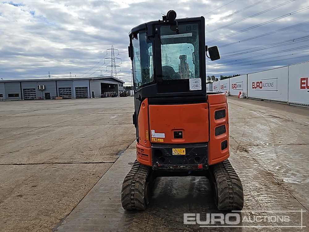 2017 Hitachi ZX26U-5A CR - Mini rýpadlo: obrázok 4 2017 Hitachi ZX26U-5A CR - Mini rýpadlo: obrázok 4