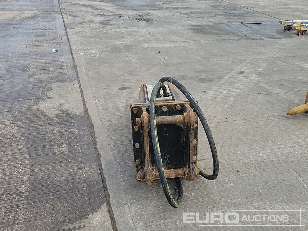 2017 JCB HM033T - Hydraulické kladivo: obrázok 4 2017 JCB HM033T - Hydraulické kladivo: obrázok 4
