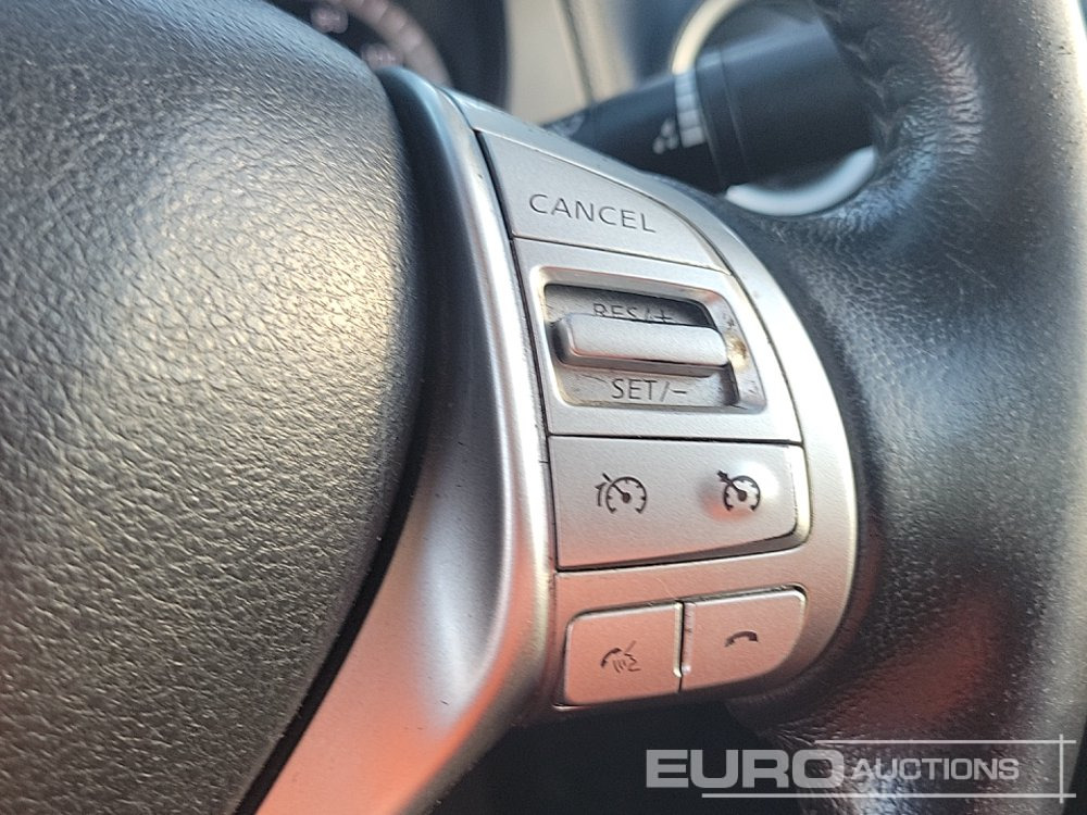 Pick-up 2017 Nissan Navara: obrázok 33 Pick-up 2017 Nissan Navara: obrázok 33