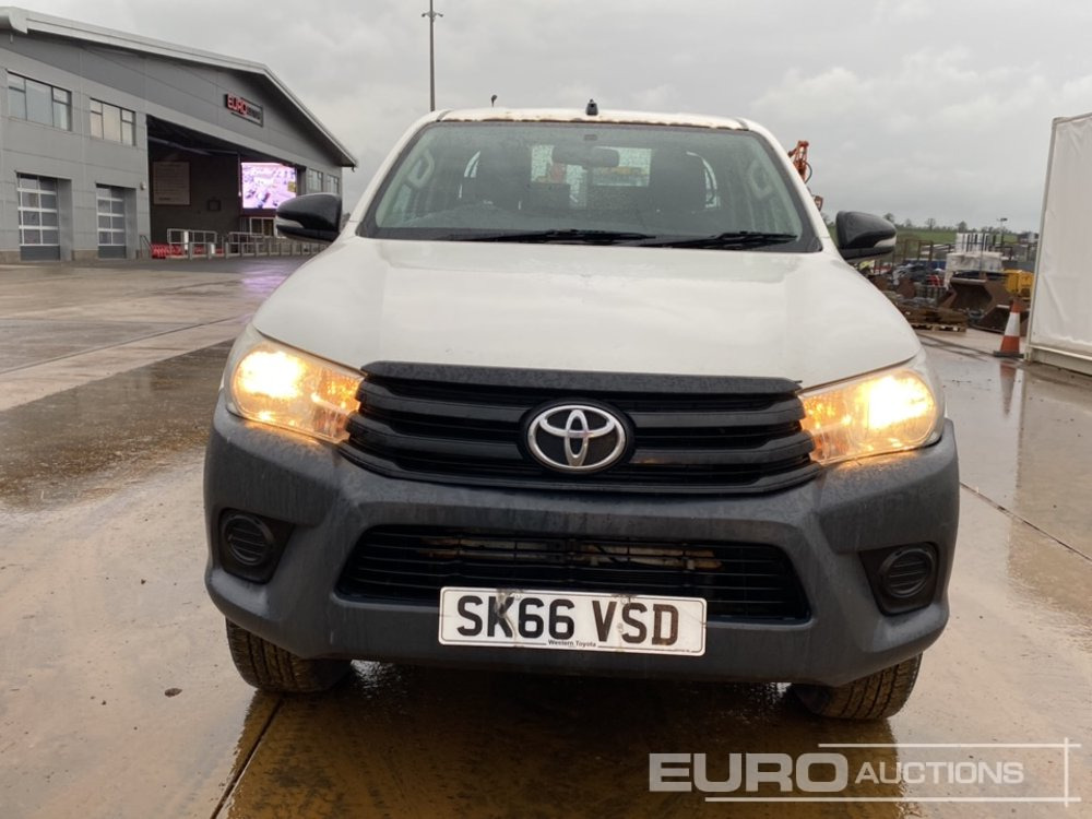 2017 Toyota Hilux - Pick-up: obrázok 4 2017 Toyota Hilux - Pick-up: obrázok 4