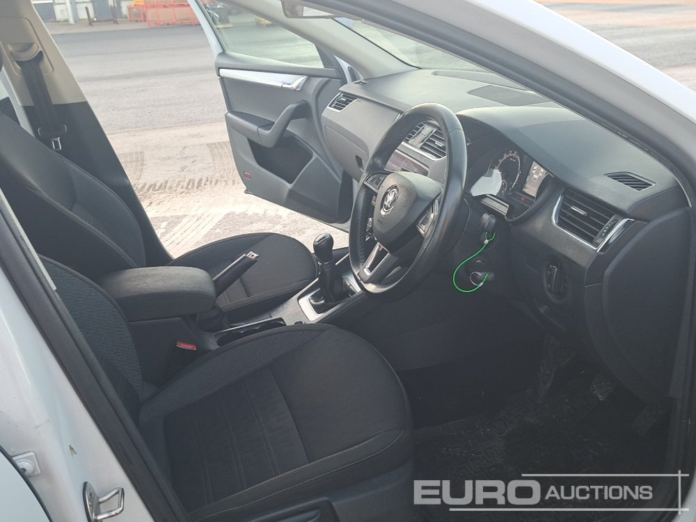 Automobil 2020 Skoda Octavia: obrázok 24 Automobil 2020 Skoda Octavia: obrázok 24