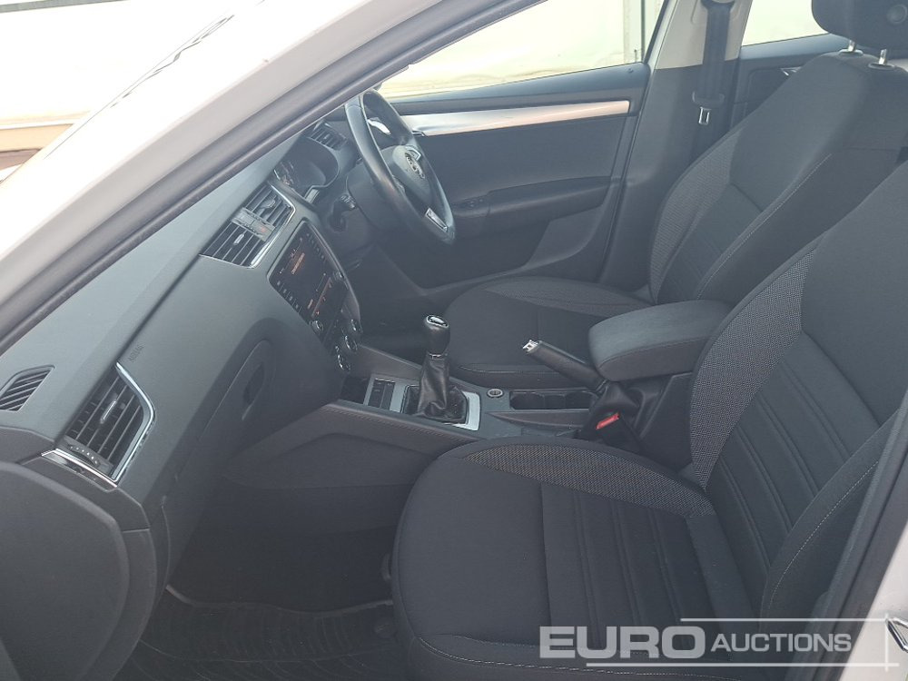 Automobil 2020 Skoda Octavia: obrázok 15 Automobil 2020 Skoda Octavia: obrázok 15