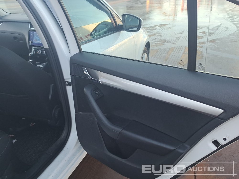 Automobil 2020 Skoda Octavia: obrázok 21 Automobil 2020 Skoda Octavia: obrázok 21