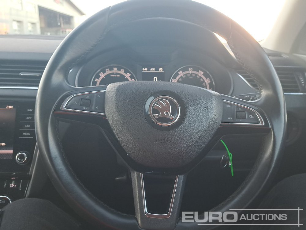 Automobil 2020 Skoda Octavia: obrázok 25 Automobil 2020 Skoda Octavia: obrázok 25