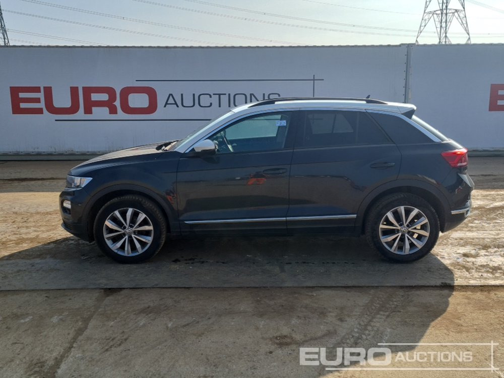 2020 Volkswagen T-Roc - SUV: obrázok 2 2020 Volkswagen T-Roc - SUV: obrázok 2