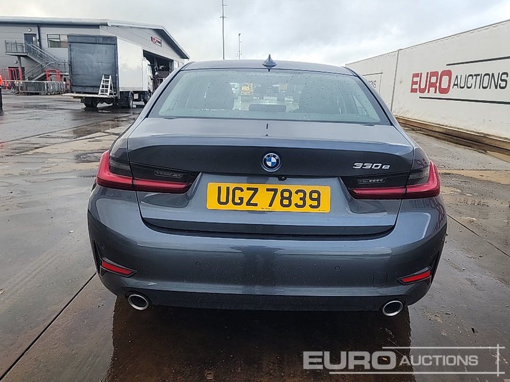 2021 BMW 330E SE PRO - Automobil: obrázok 4 2021 BMW 330E SE PRO - Automobil: obrázok 4