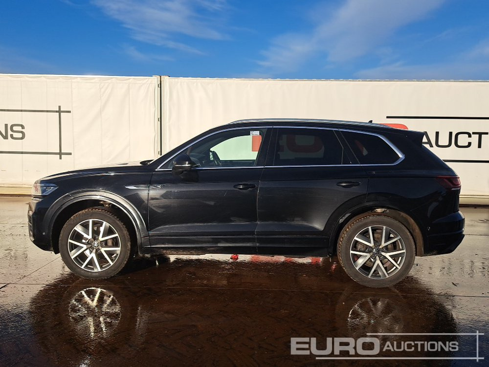 2021 Volkswagen Touareg - SUV: obrázok 2 2021 Volkswagen Touareg - SUV: obrázok 2