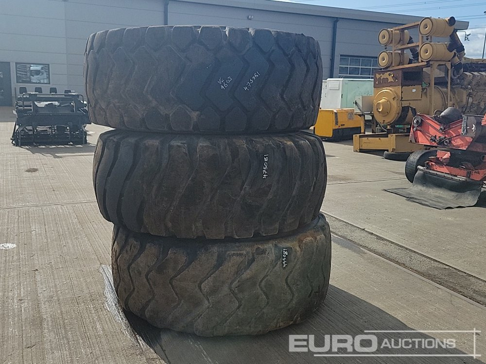 23.5R25 Tyre & Rim (3 of) - Pneumatika: obrázok 1 23.5R25 Tyre & Rim (3 of) - Pneumatika: obrázok 1