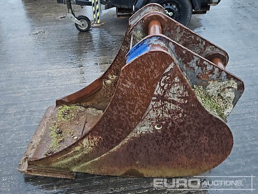 24" Scoop Bucket 65mm Pin to suit 13 Ton Excavator - Lyžica: obrázok 2 24" Scoop Bucket 65mm Pin to suit 13 Ton Excavator - Lyžica: obrázok 2