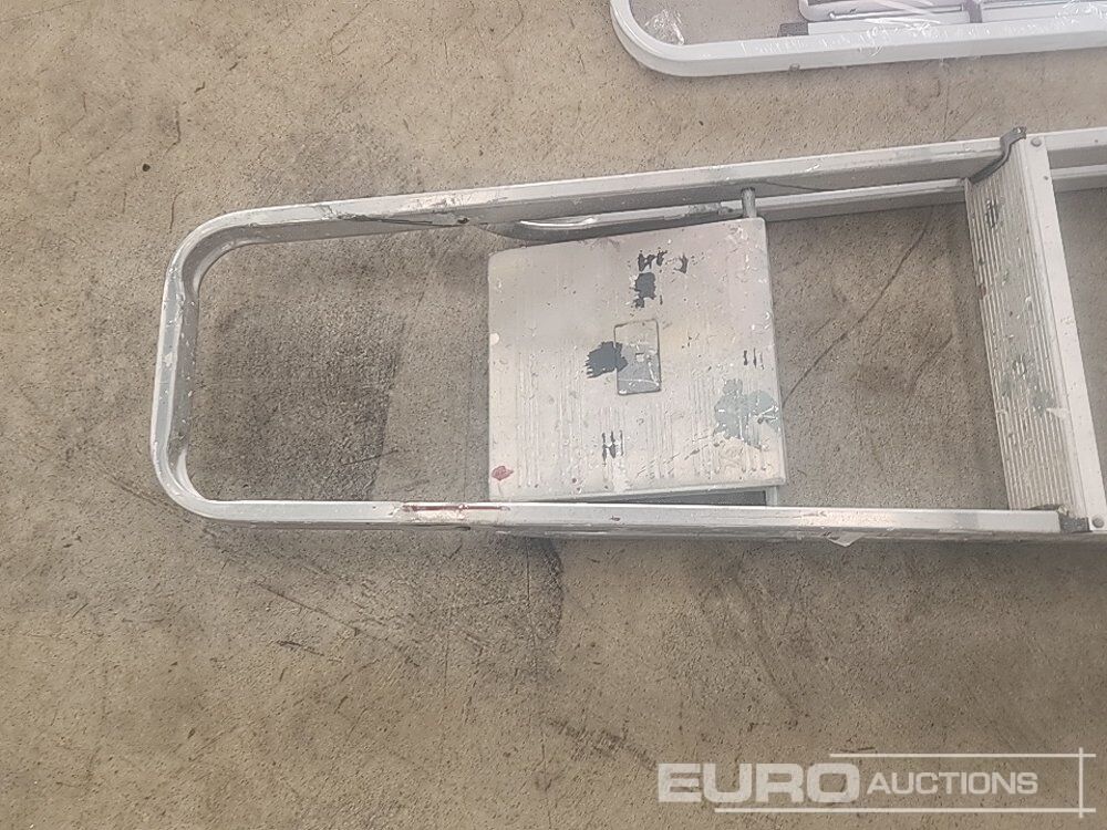 4 Tread Aluminium Step Ladder, 12 Rung Extending Ladder, 2 Tread Step Ladder - Stavebné zariadenia: obrázok 5 4 Tread Aluminium Step Ladder, 12 Rung Extending Ladder, 2 Tread Step Ladder - Stavebné zariadenia: obrázok 5