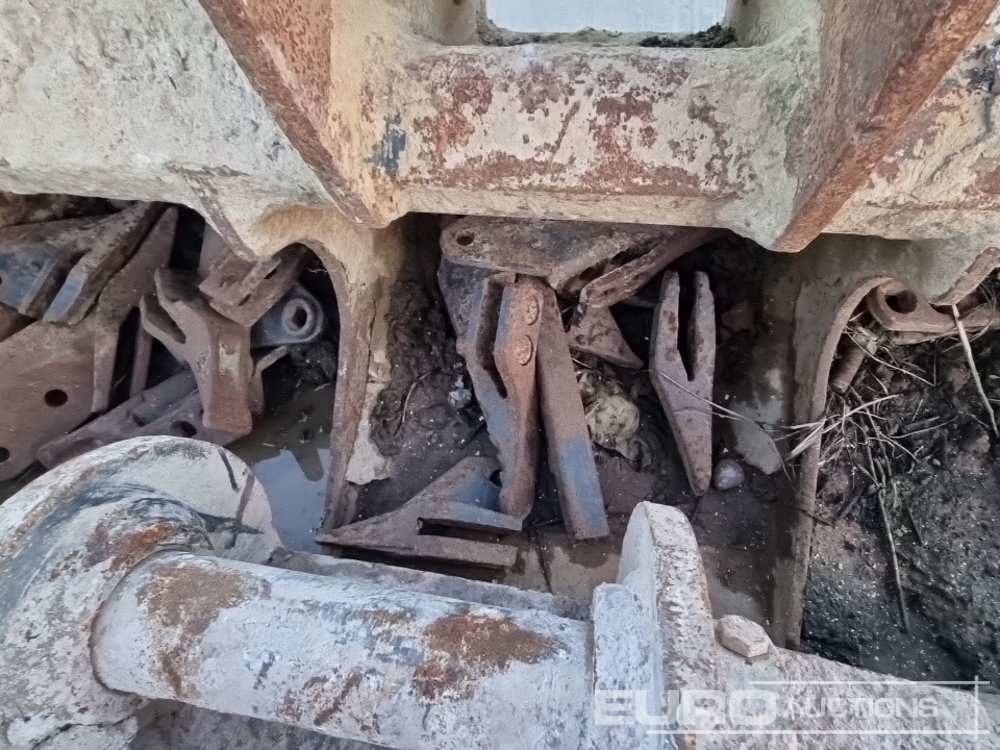 Lyžica 60", 60" Ditching Bucket, 36", 36" Digging Bucket 60mm Pin to suit 10 Ton Excavator: obrázok 24 Lyžica 60", 60" Ditching Bucket, 36", 36" Digging Bucket 60mm Pin to suit 10 Ton Excavator: obrázok 24