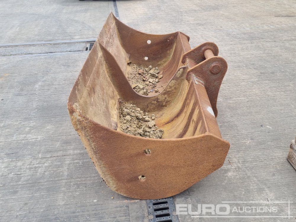 70" Ditching Bucket 65mm Pin to suit 13 Ton Excavator - Lyžica: obrázok 2 70" Ditching Bucket 65mm Pin to suit 13 Ton Excavator - Lyžica: obrázok 2