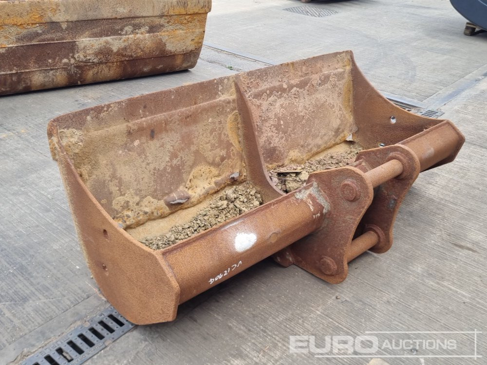 70" Ditching Bucket 65mm Pin to suit 13 Ton Excavator - Lyžica: obrázok 3 70" Ditching Bucket 65mm Pin to suit 13 Ton Excavator - Lyžica: obrázok 3