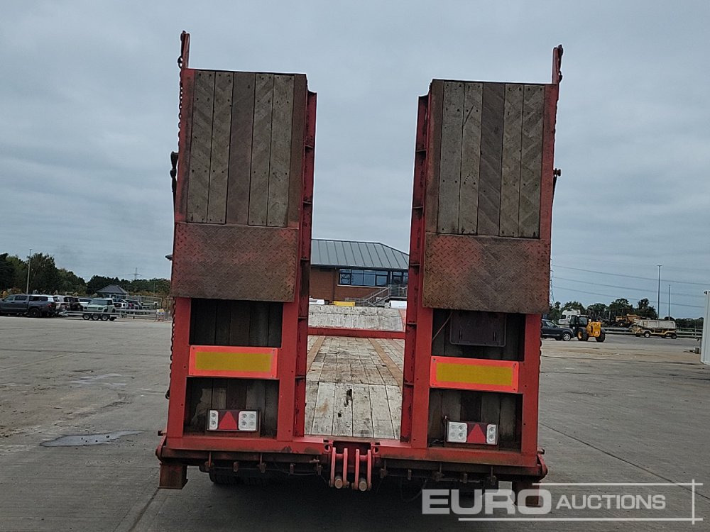 ARB Tri Axle Step Frame Low Loader Trailer, Out Riggers, Hydraulic Flip Toe Ramps - Náves podvalník: obrázok 4 ARB Tri Axle Step Frame Low Loader Trailer, Out Riggers, Hydraulic Flip Toe Ramps - Náves podvalník: obrázok 4