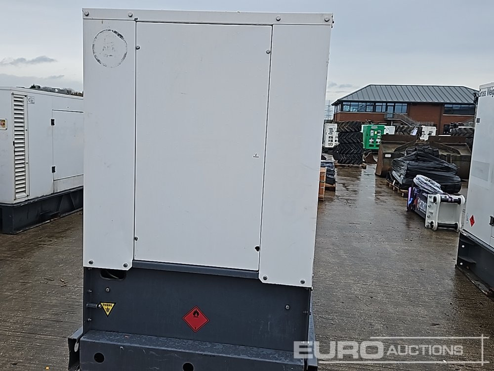 Aggreko 30kVA Generator, John Deere Engine - Elektrický generátor: obrázok 4 Aggreko 30kVA Generator, John Deere Engine - Elektrický generátor: obrázok 4