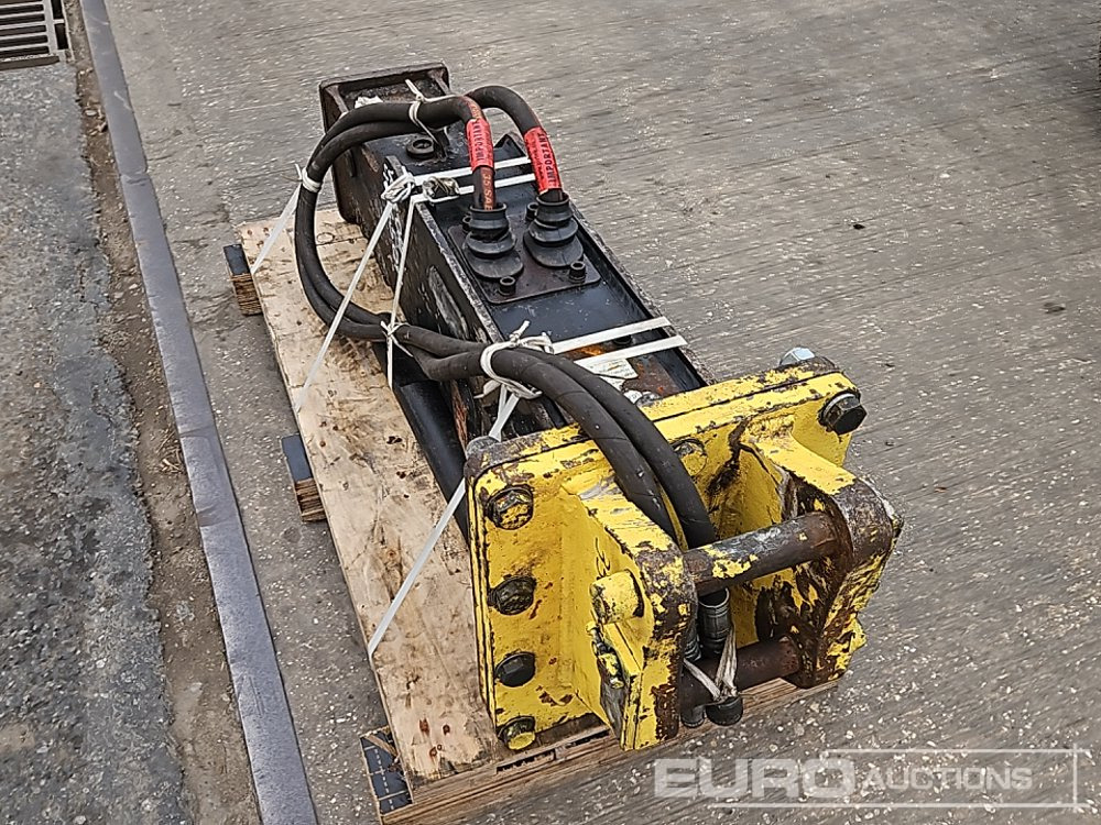 BK Hydraulic Breaker 30mm Pin to suit Mini Excavator - Hydraulické kladivo: obrázok 3 BK Hydraulic Breaker 30mm Pin to suit Mini Excavator - Hydraulické kladivo: obrázok 3