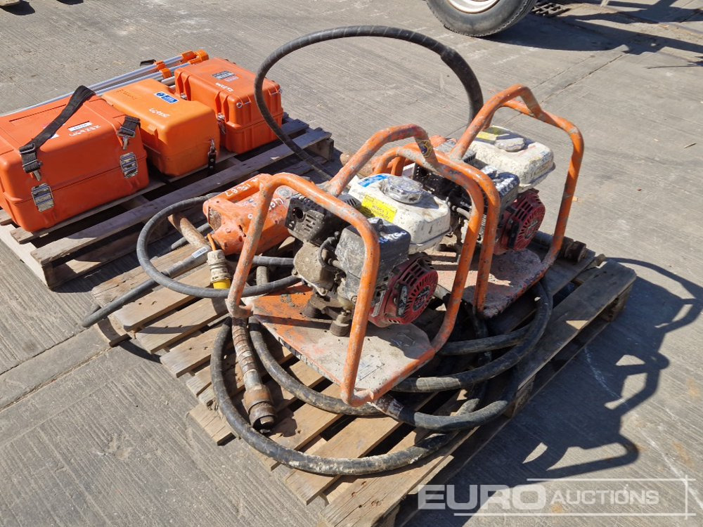 Belle Petrol Vibrating Concrete Poker & Drive (2 of), 110Volt Vibrating Concrete Poker (2 of) - Asfaltovací stroj: obrázok 3 Belle Petrol Vibrating Concrete Poker & Drive (2 of), 110Volt Vibrating Concrete Poker (2 of) - Asfaltovací stroj: obrázok 3