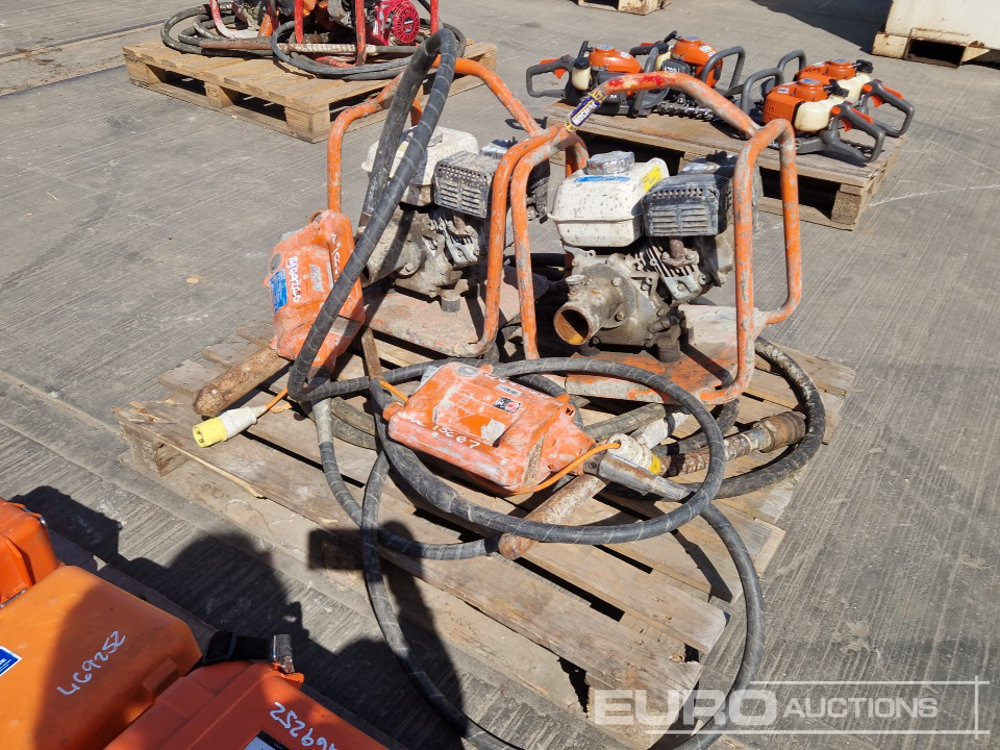 Belle Petrol Vibrating Concrete Poker & Drive (2 of), 110Volt Vibrating Concrete Poker (2 of) - Asfaltovací stroj: obrázok 1 Belle Petrol Vibrating Concrete Poker & Drive (2 of), 110Volt Vibrating Concrete Poker (2 of) - Asfaltovací stroj: obrázok 1