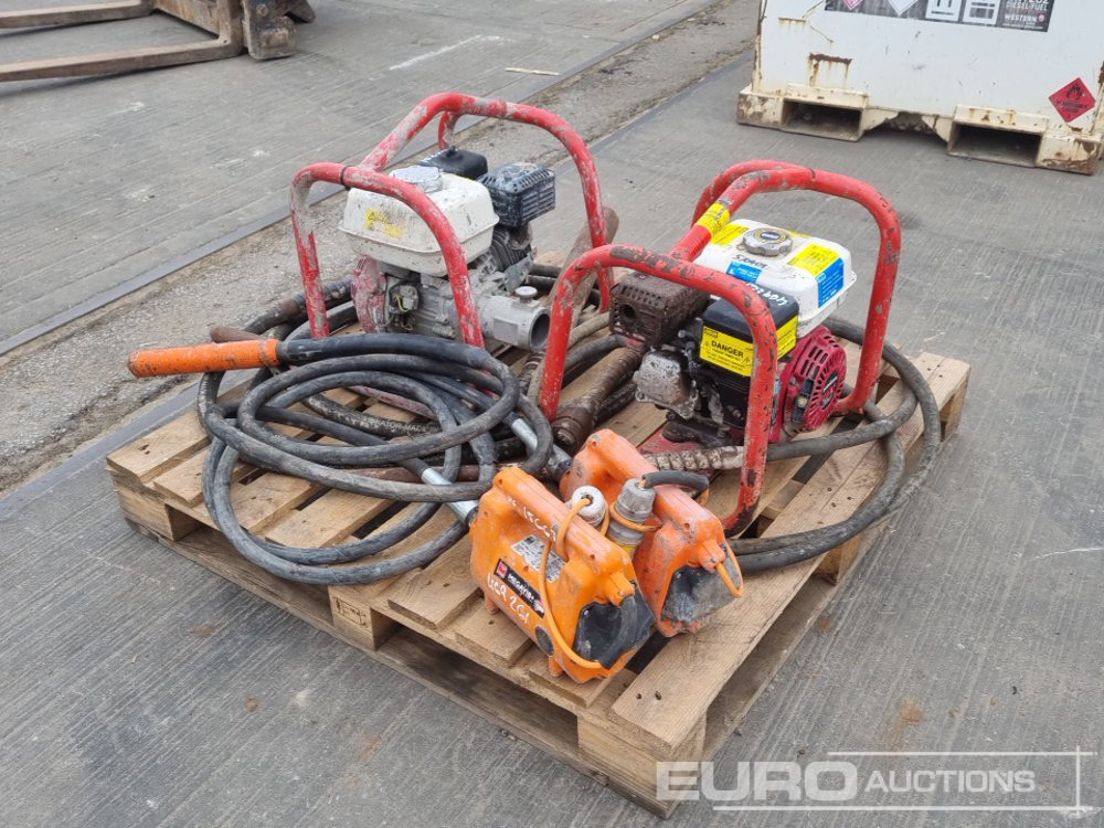 Belle Petrol Vibrating Concrete Poker & Drive (2 of), 110Volt Vibrating Concrete Poker (2 of) - Asfaltovací stroj: obrázok 1 Belle Petrol Vibrating Concrete Poker & Drive (2 of), 110Volt Vibrating Concrete Poker (2 of) - Asfaltovací stroj: obrázok 1