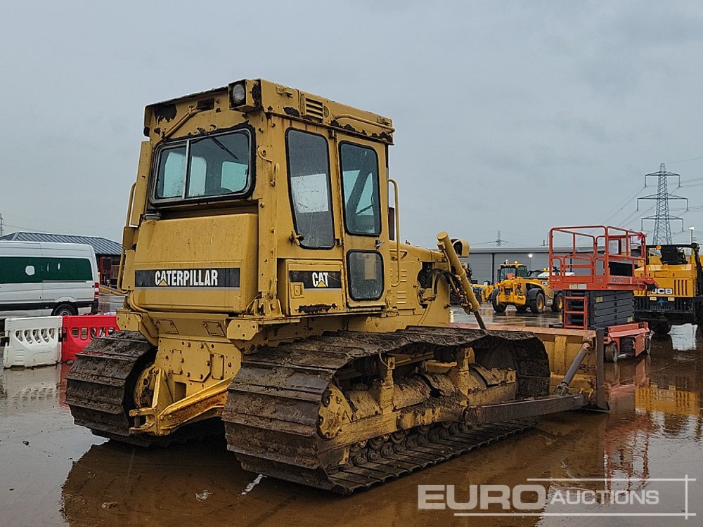 CAT D5B - Buldozér: obrázok 5 CAT D5B - Buldozér: obrázok 5