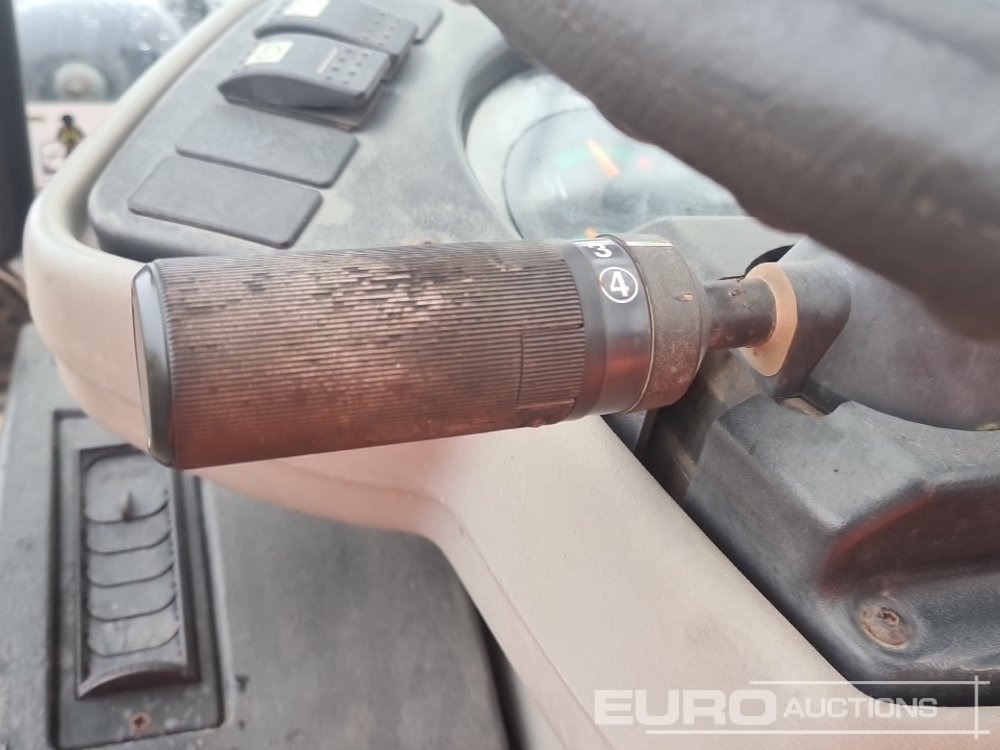 Teleskopický nakladač CAT TH340B: obrázok 38