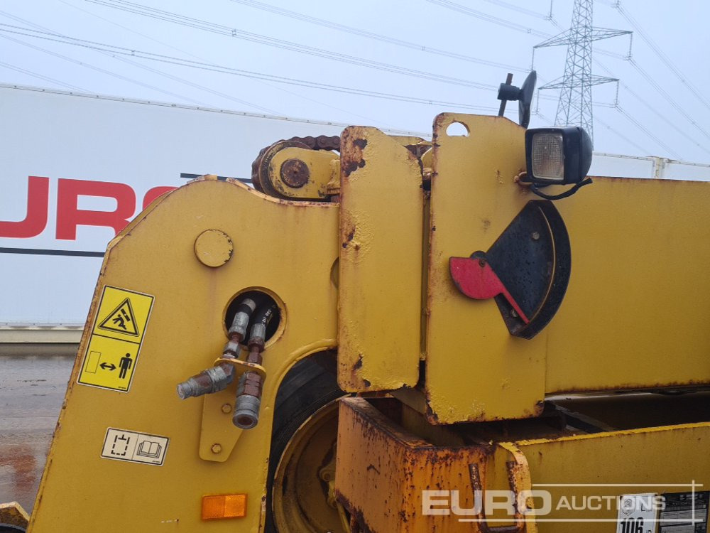 Teleskopický nakladač CAT TH340B: obrázok 14