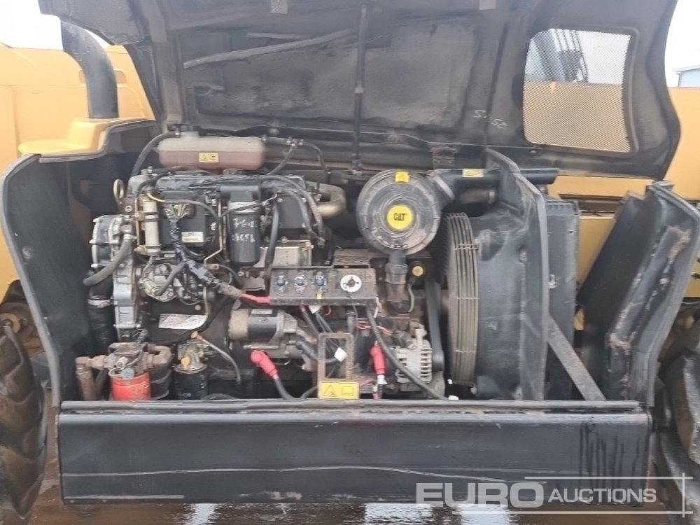 Teleskopický nakladač CAT TH340B: obrázok 23