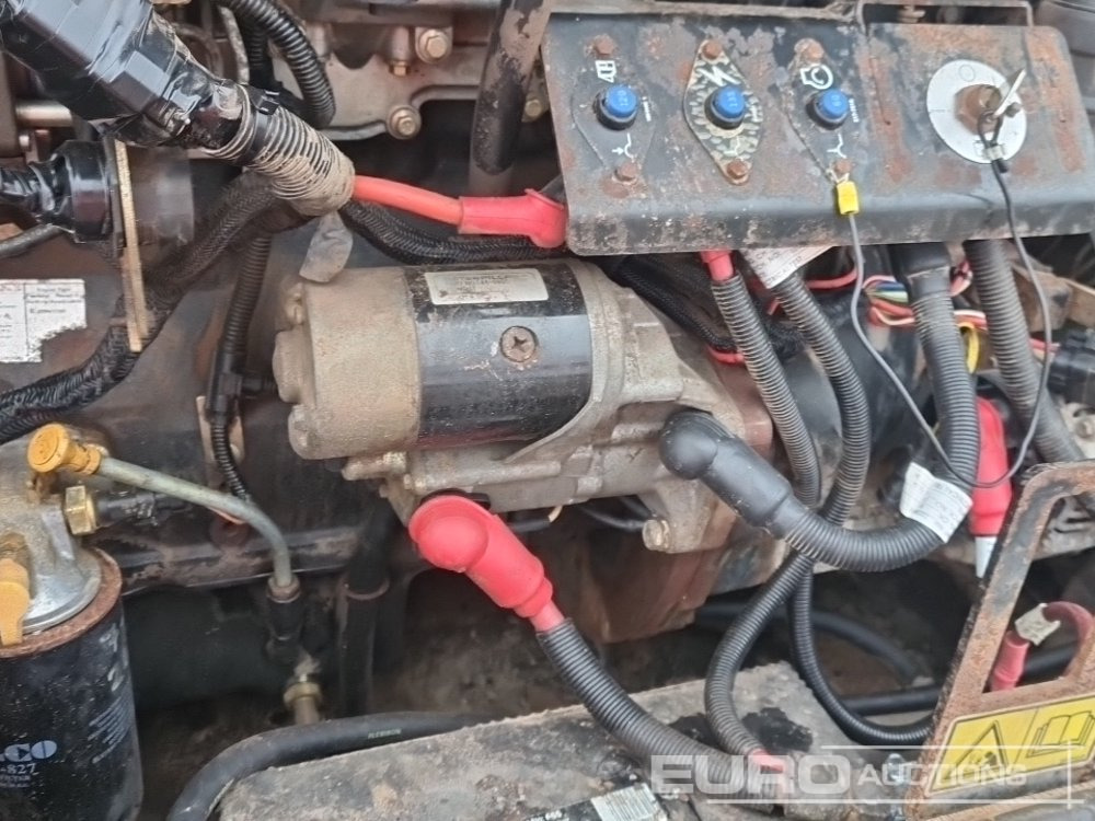 Teleskopický nakladač CAT TH340B: obrázok 25