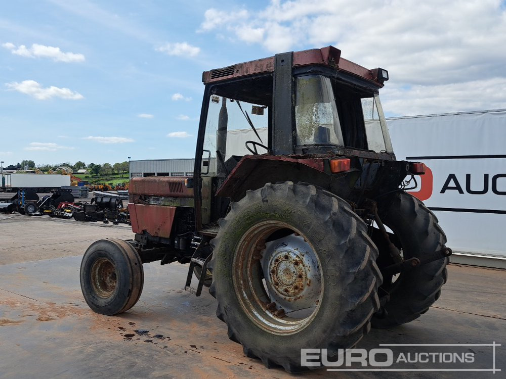 Case International 856XL - Traktor: obrázok 3 Case International 856XL - Traktor: obrázok 3
