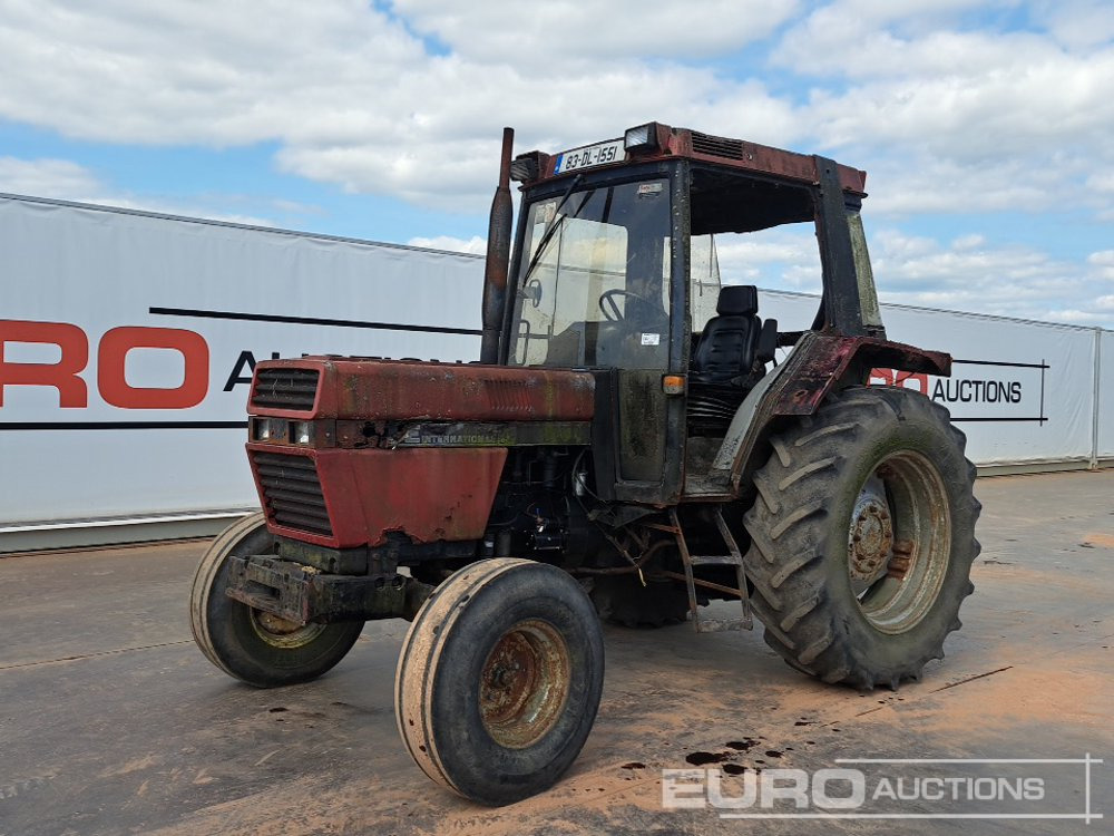Case International 856XL - Traktor: obrázok 1 Case International 856XL - Traktor: obrázok 1