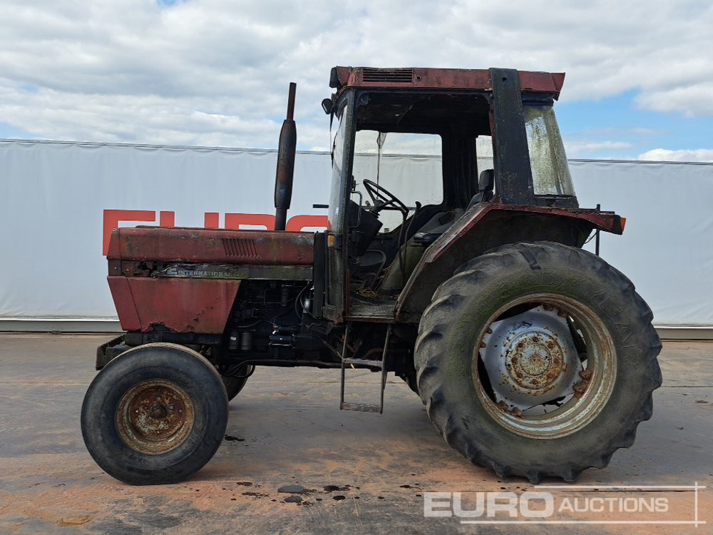 Case International 856XL - Traktor: obrázok 2 Case International 856XL - Traktor: obrázok 2