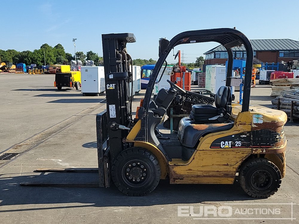 Caterpillar GP25N - Vysokozdvižný vozík: obrázok 2 Caterpillar GP25N - Vysokozdvižný vozík: obrázok 2