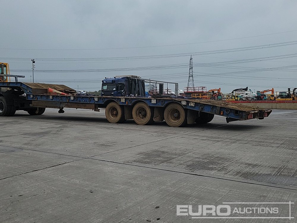 Chieftain Tri Axle Step Frame Low Loader Trailer - Náves podvalník: obrázok 3 Chieftain Tri Axle Step Frame Low Loader Trailer - Náves podvalník: obrázok 3