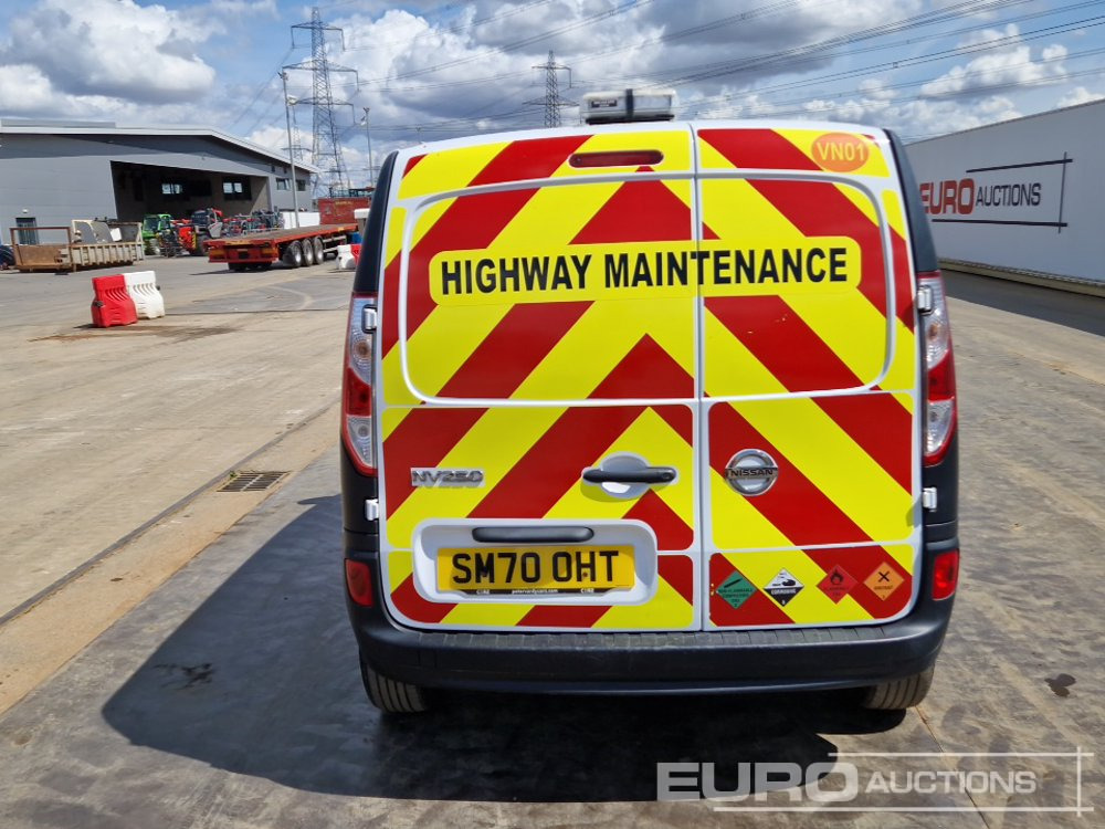 2020 Nissan NV250 - Dodávka: obrázok 4 2020 Nissan NV250 - Dodávka: obrázok 4