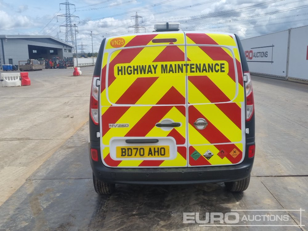 2020 Nissan NV250 - Dodávka: obrázok 4 2020 Nissan NV250 - Dodávka: obrázok 4