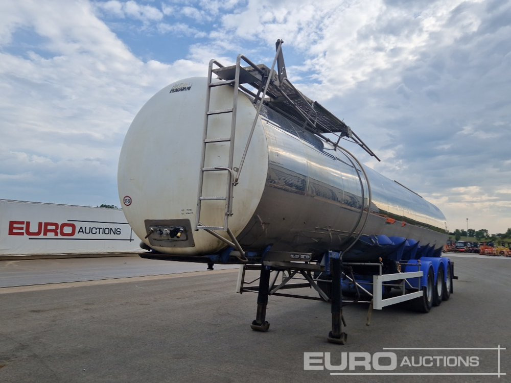 G. Magyar Tri Axle Tanker Trailer - Cisternový náves: obrázok 1 G. Magyar Tri Axle Tanker Trailer - Cisternový náves: obrázok 1