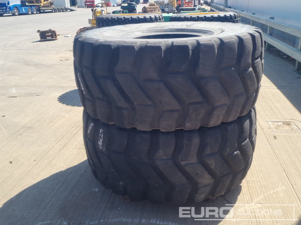 Goodyear 23.5R25 Tyre (2 of) - Pneumatika: obrázok 2 Goodyear 23.5R25 Tyre (2 of) - Pneumatika: obrázok 2