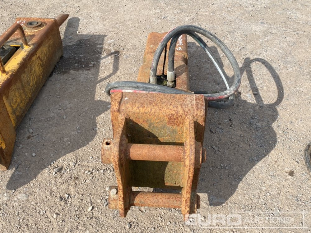 Hydraulic Breaker to suit Mini Excavator - Hydraulické kladivo: obrázok 4 Hydraulic Breaker to suit Mini Excavator - Hydraulické kladivo: obrázok 4