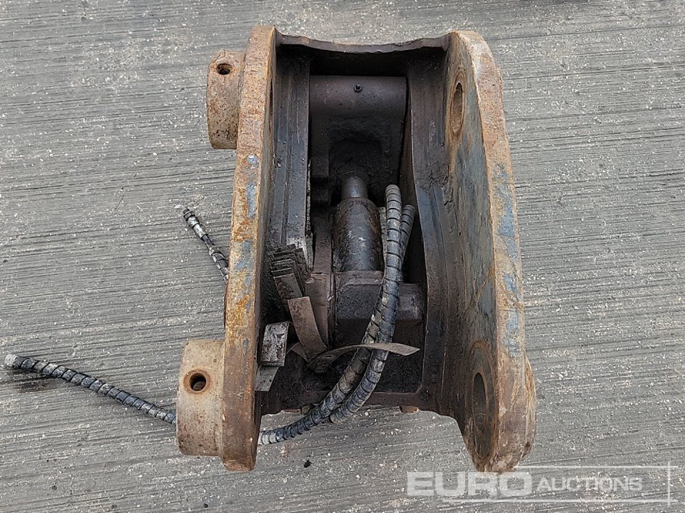 Rýchloupínacia zariadenia Hydraulic Quick Hitch 65mm Pin to 13 Ton Excavator: obrázok 13 Rýchloupínacia zariadenia Hydraulic Quick Hitch 65mm Pin to 13 Ton Excavator: obrázok 13