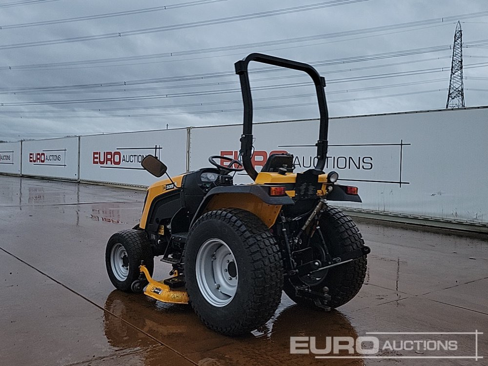 JCB 335HST - Kompaktný traktor: obrázok 3 JCB 335HST - Kompaktný traktor: obrázok 3