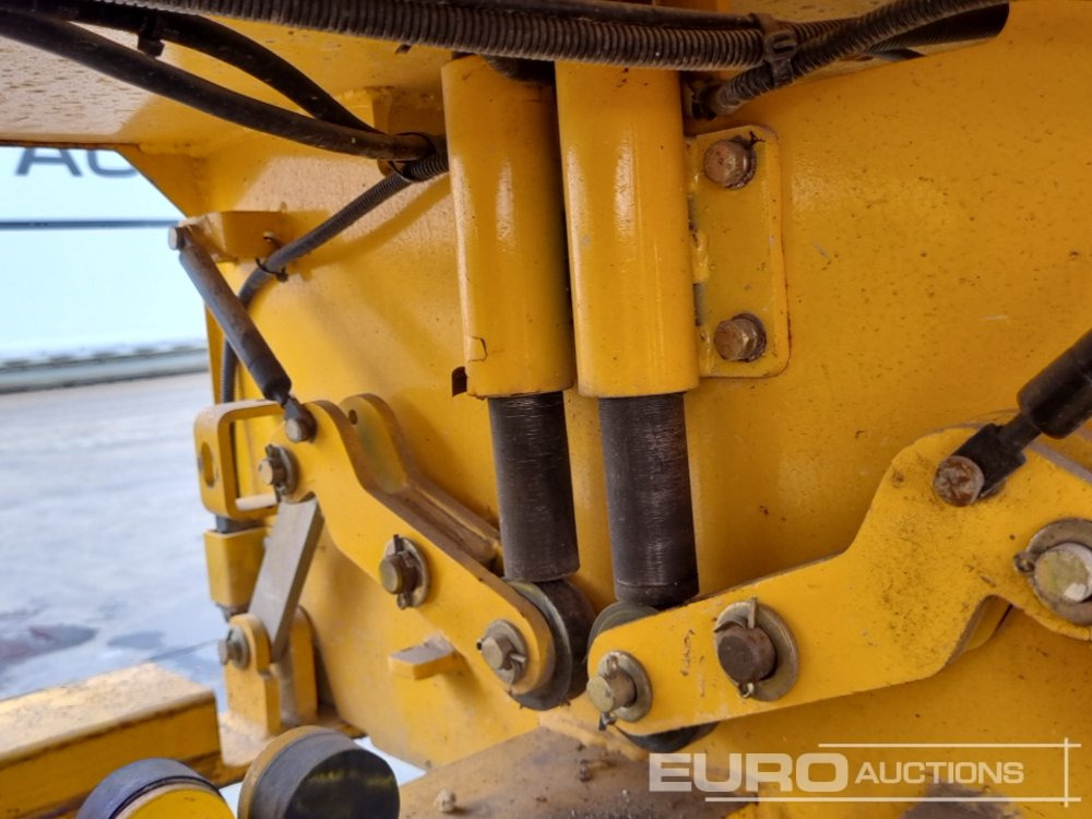 Pracovná plošina JCB S2632E: obrázok 27