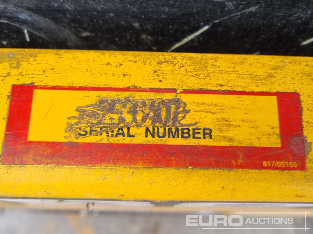 Pracovná plošina JCB S2632E: obrázok 35