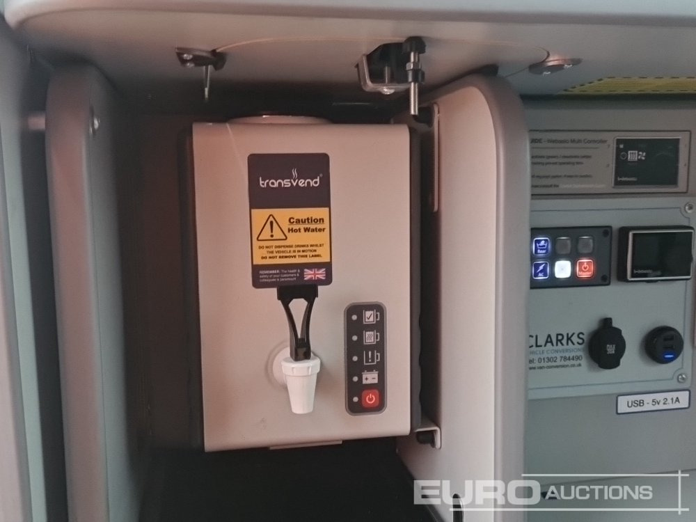 Komunálne/ Špeciálne stroje 2021 Ford Transit 350: obrázok 26 Komunálne/ Špeciálne stroje 2021 Ford Transit 350: obrázok 26