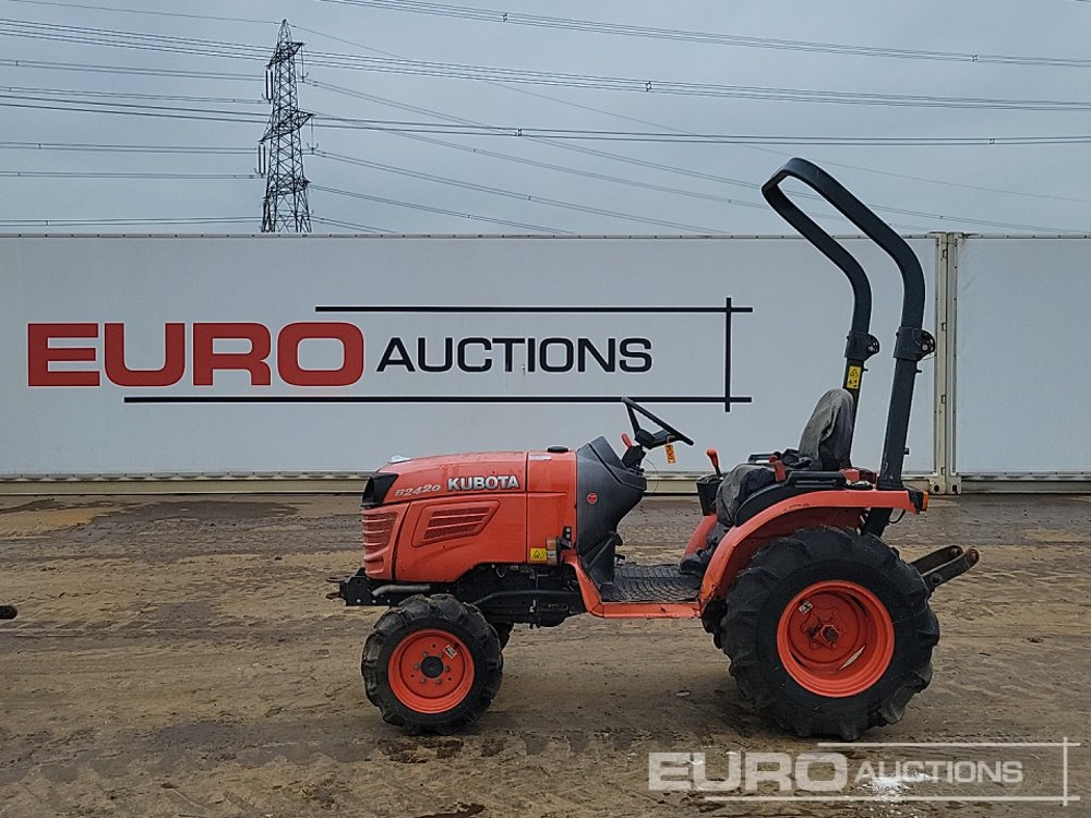Kubota B2420 - Kompaktný traktor: obrázok 2 Kubota B2420 - Kompaktný traktor: obrázok 2