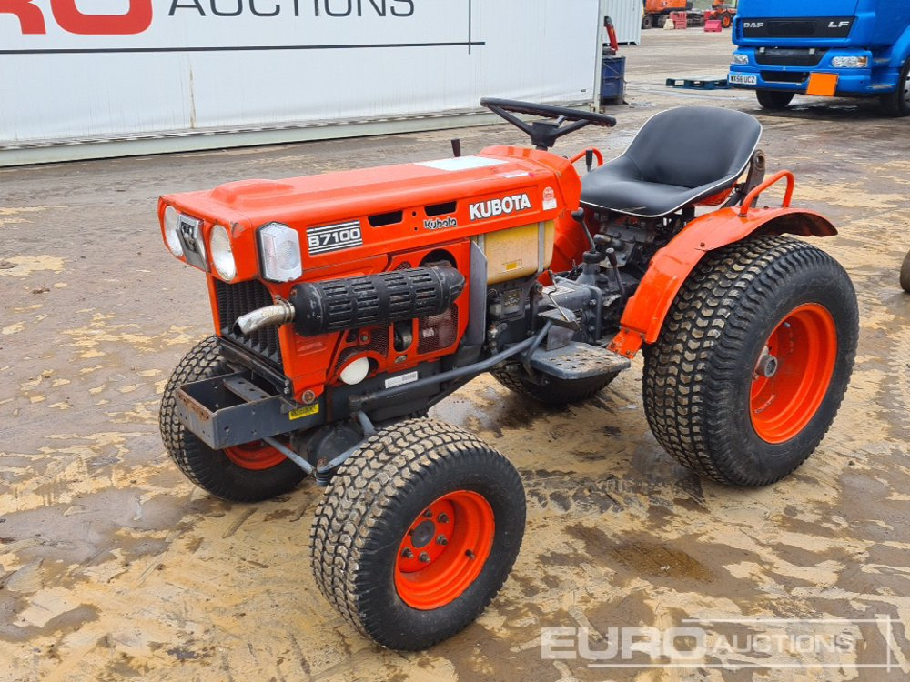 Kubota B7100D - Kompaktný traktor: obrázok 1 Kubota B7100D - Kompaktný traktor: obrázok 1