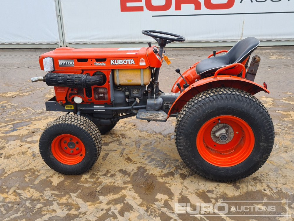 Kubota B7100D - Kompaktný traktor: obrázok 2 Kubota B7100D - Kompaktný traktor: obrázok 2