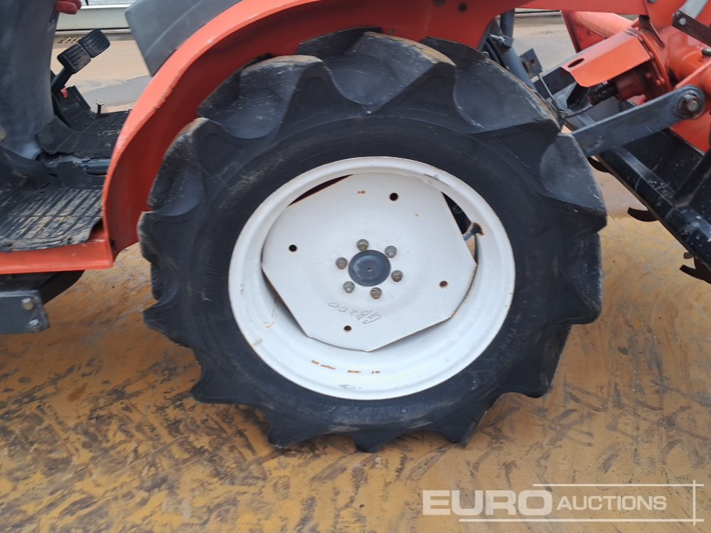 Kompaktný traktor Kubota GB200: obrázok 10