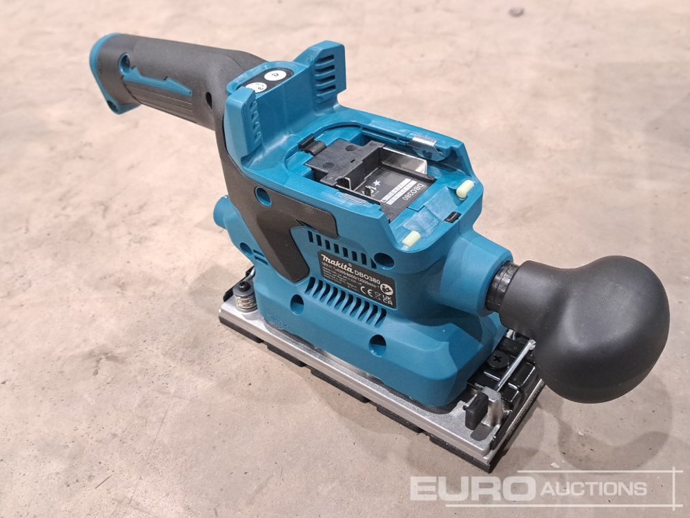 Vybavenie garáže/ Dielne Makita 18 Volt Cordless Sander: obrázok 8