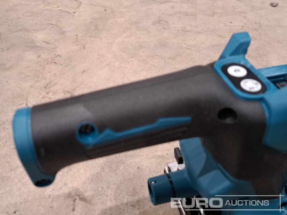 Vybavenie garáže/ Dielne Makita 18 Volt Cordless Sander: obrázok 14